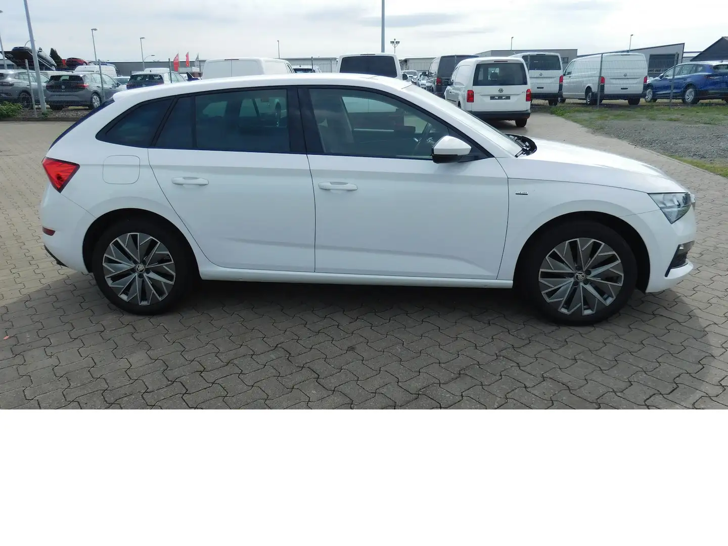 Skoda Scala 1.5 Kombi Ambition Clever TSI Klima Navi Weiß - 2