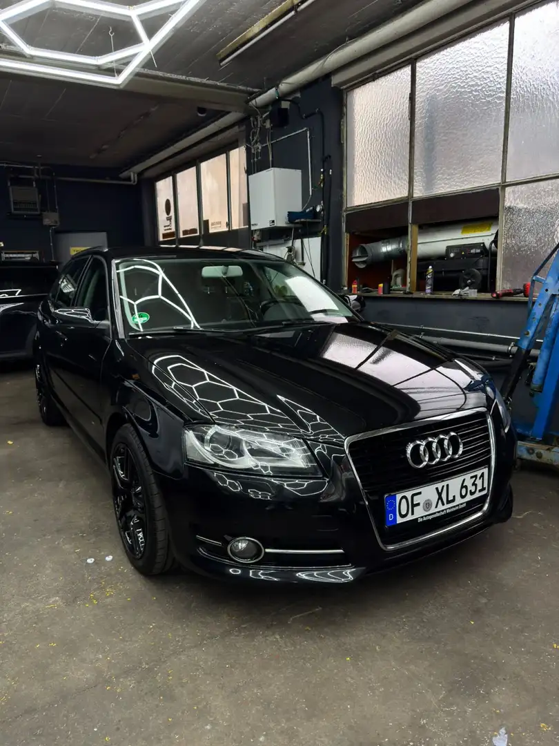 Audi A3 Sportsback 2.0 TDI Schwarz - 1
