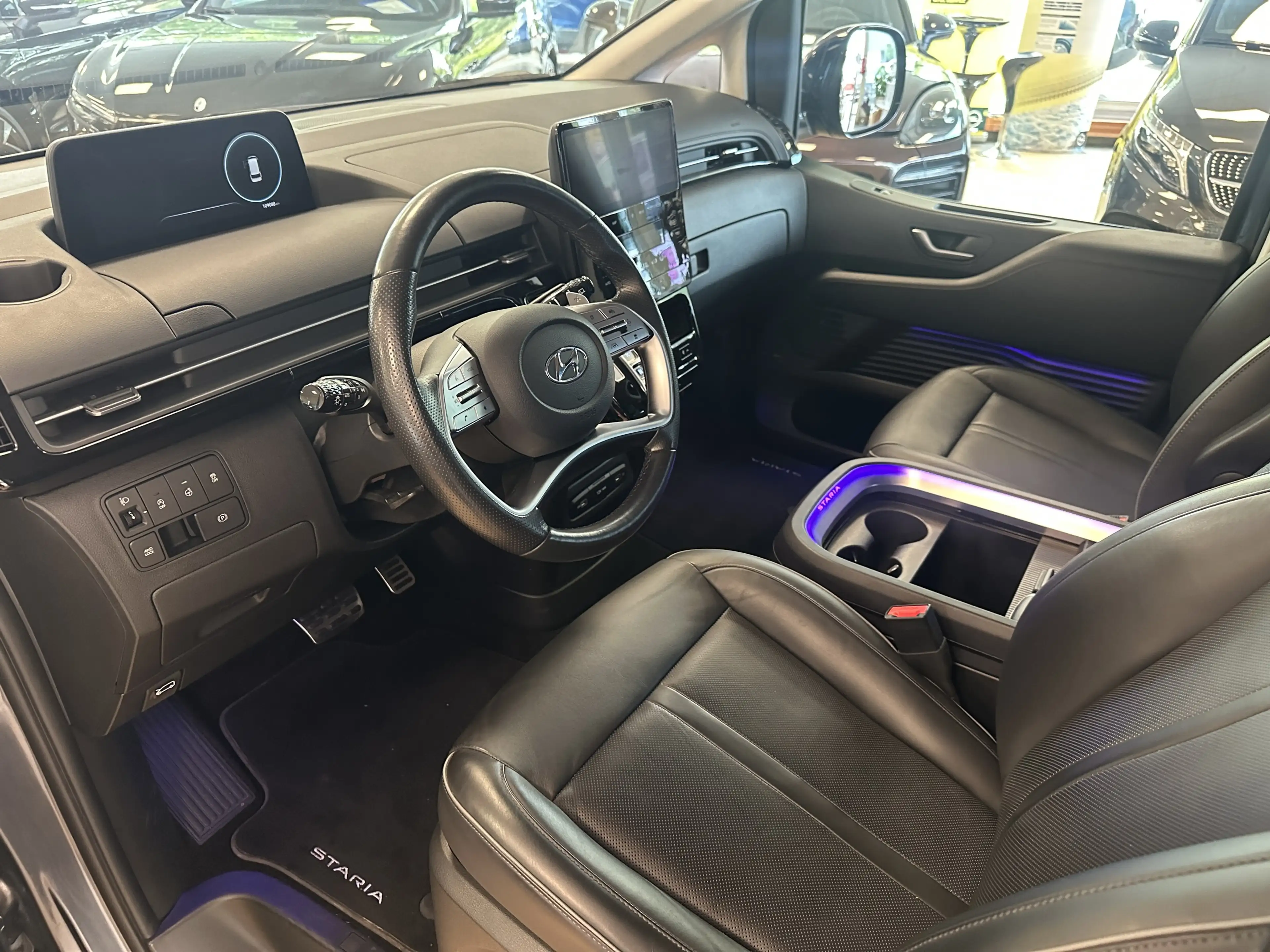 Hyundai STARIA Signature*4WD*BOSE*NSCC*SHZ+BLÜ*360*RELAX — photo 11