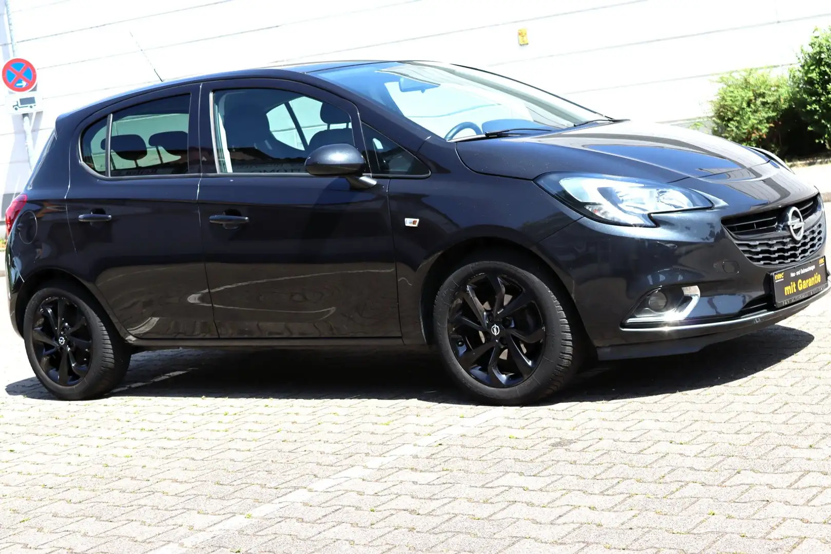 Opel Corsa Corsa 1.4 Color Edition-Paket Zwart - 2
