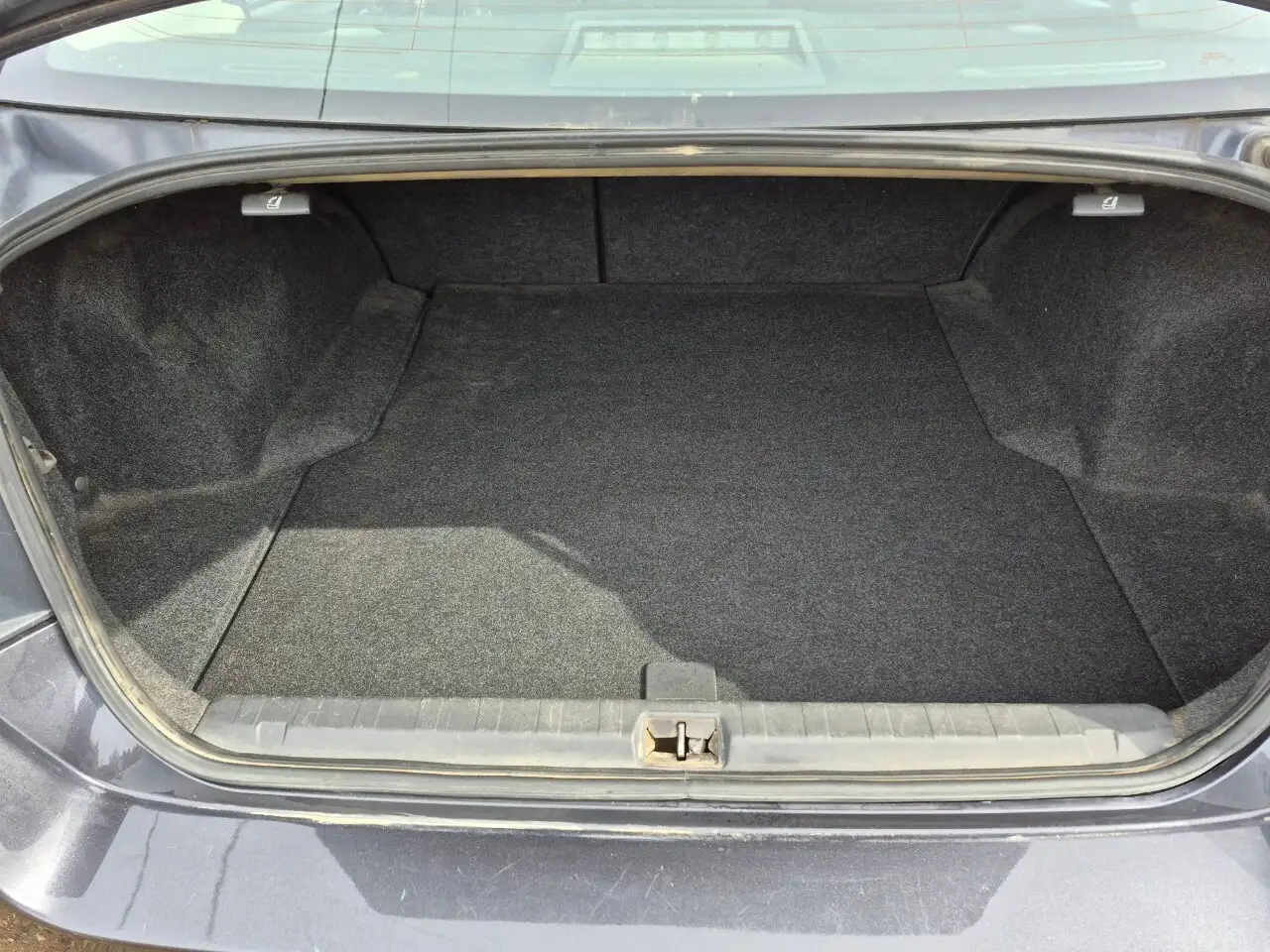 Subaru Legacy снимка Subaru Legacy