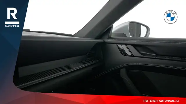 Porsche 911 view 28