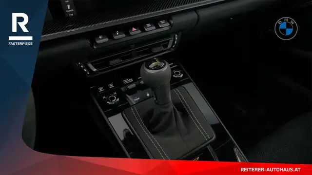 Porsche 911 view 25