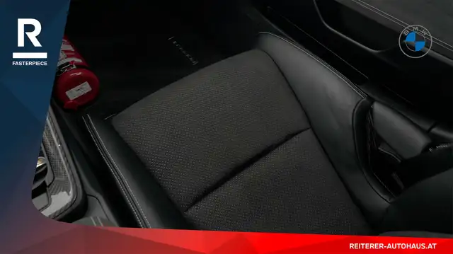 Porsche 911 view 29