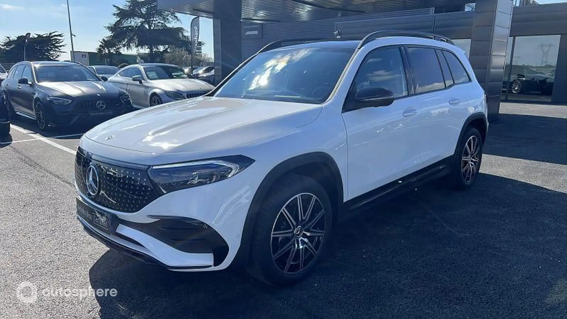 Mercedes-Benz EQB 250 250+ 190ch AMG Line - 1