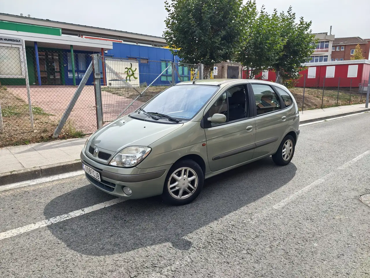 Renault Scenic Scénic II 1.9DCI Luxe Privilege — photo 1 of 7
