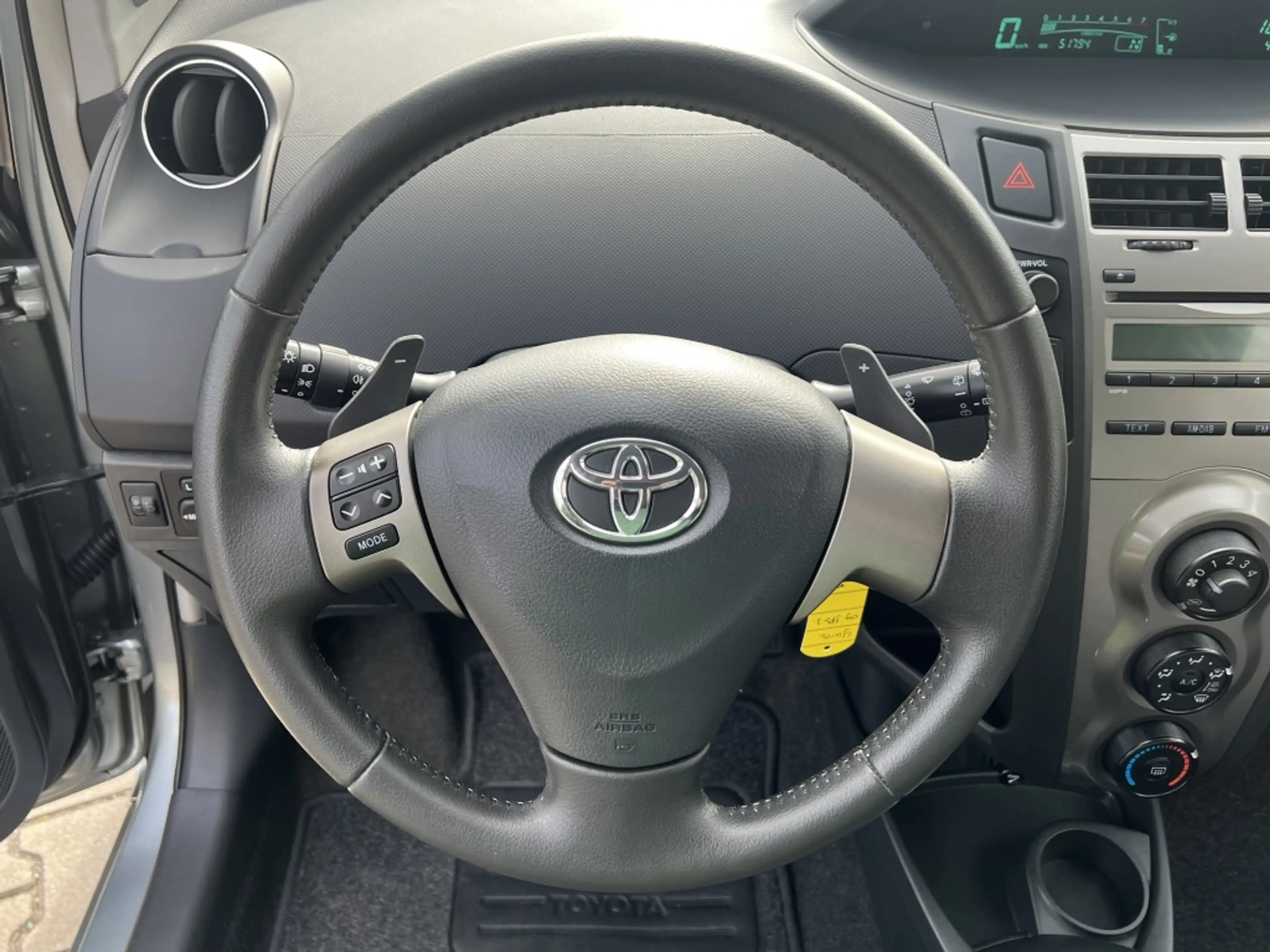 Toyota Yaris 1.3 VVTi Aspiration 3-deurs Automaat | NL Auto | T — photo 15