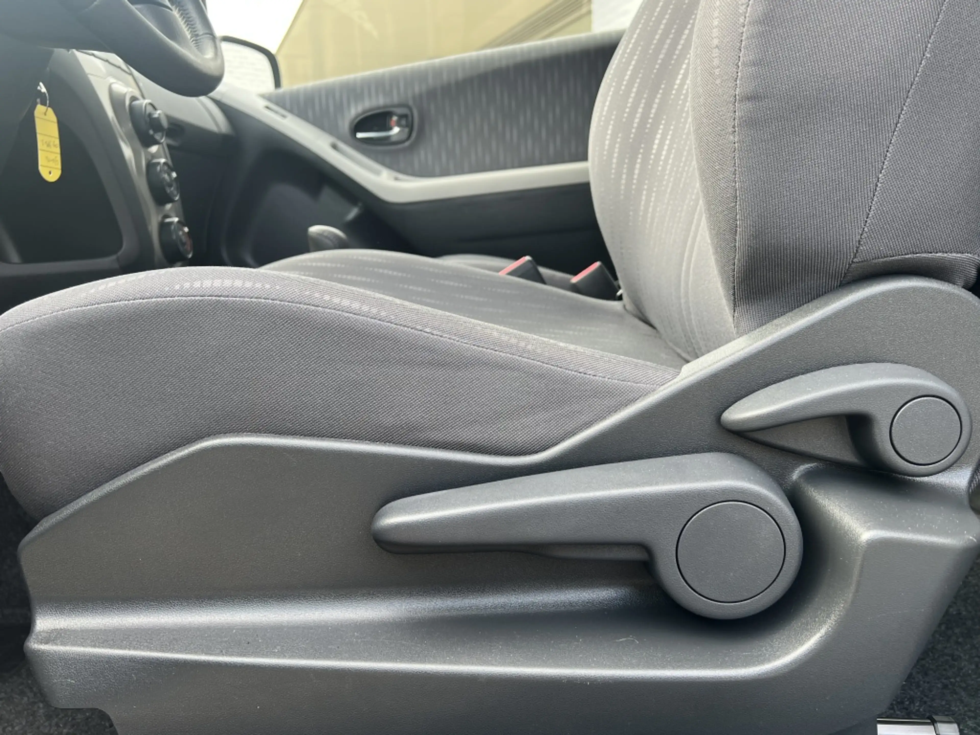 Toyota Yaris 1.3 VVTi Aspiration 3-deurs Automaat | NL Auto | T — photo 14
