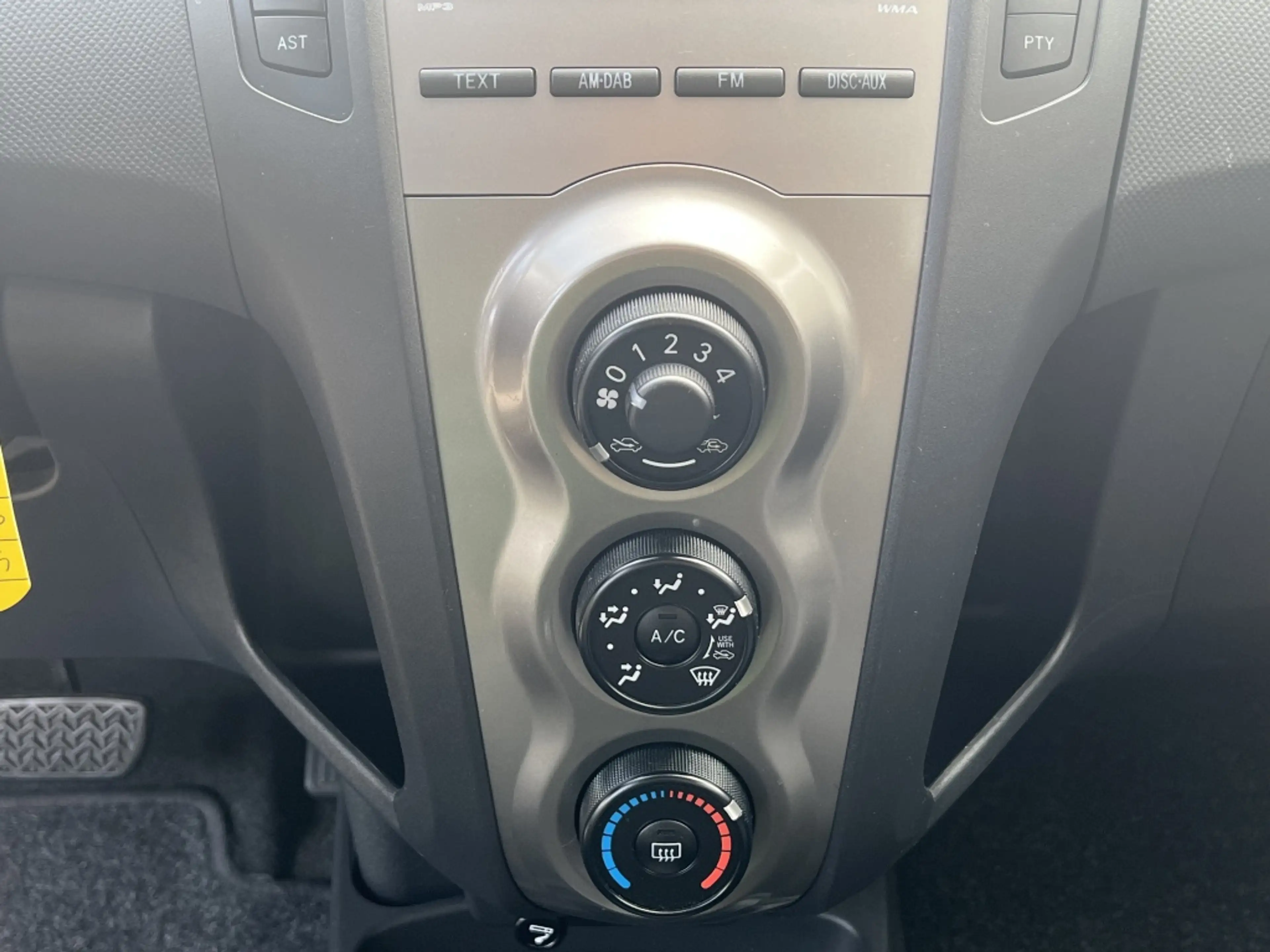 Toyota Yaris 1.3 VVTi Aspiration 3-deurs Automaat | NL Auto | T — photo 24