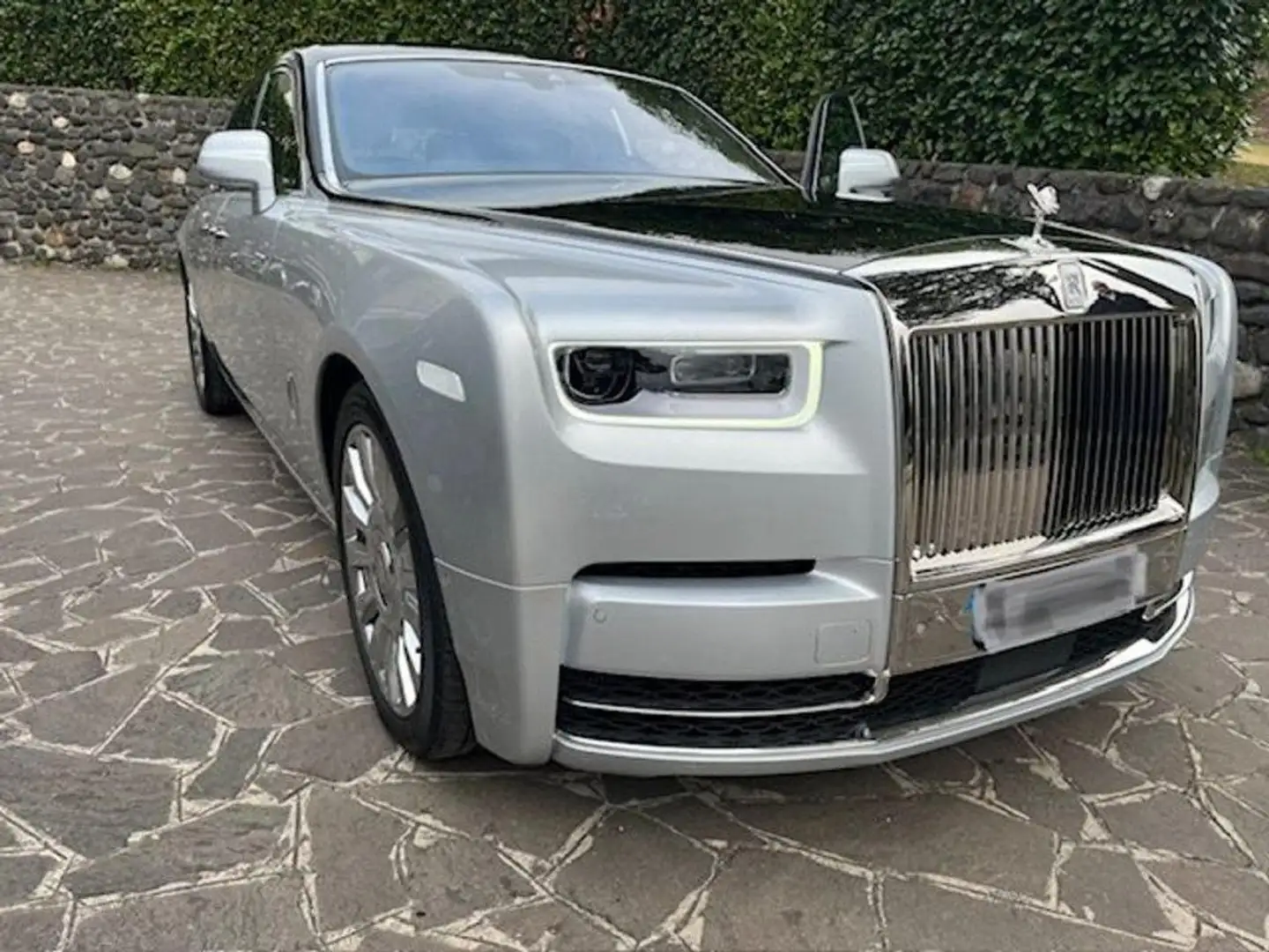 Rolls-Royce Phantom SWB bicolore Gümüş rengi - 1