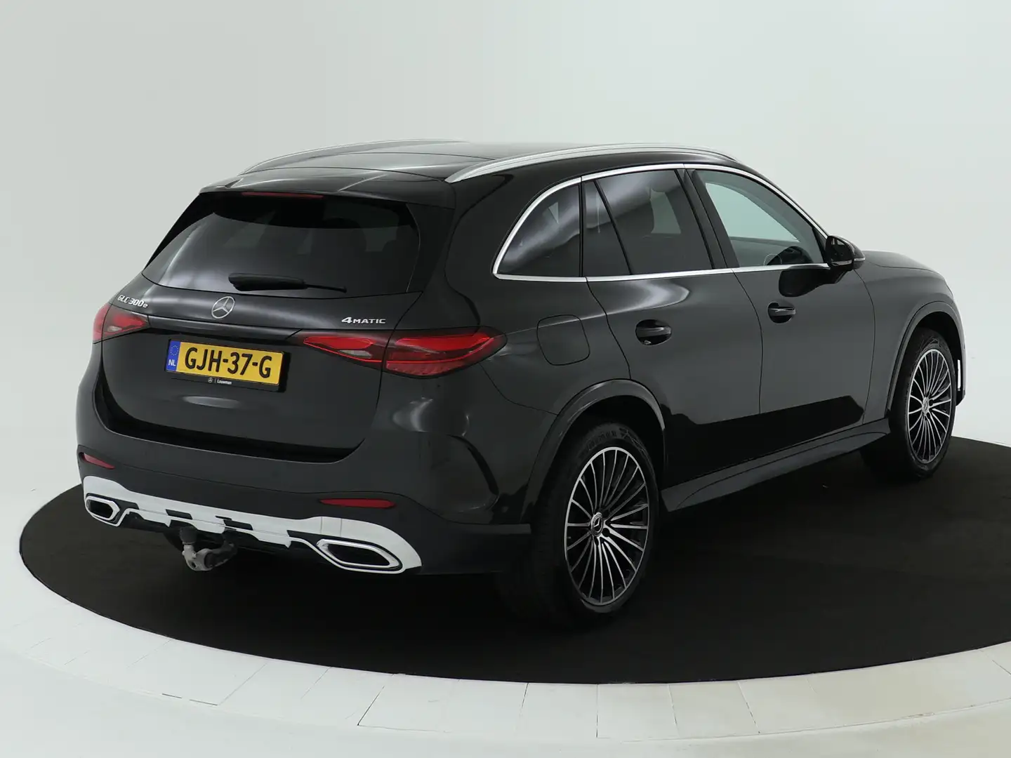 Mercedes-Benz GLC 300 e 4M AMG Plug-In Hybride | Trekhaak | AMG Styling Grau - 2