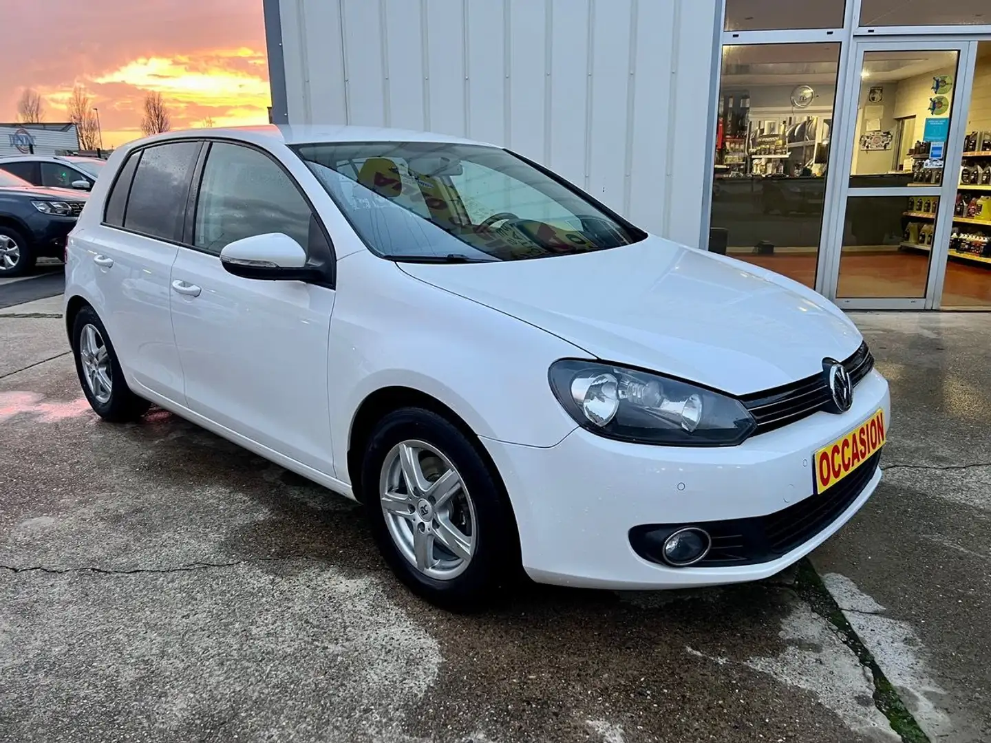 Volkswagen Golf VI 1,6 TDI 105CH Blanc - 2