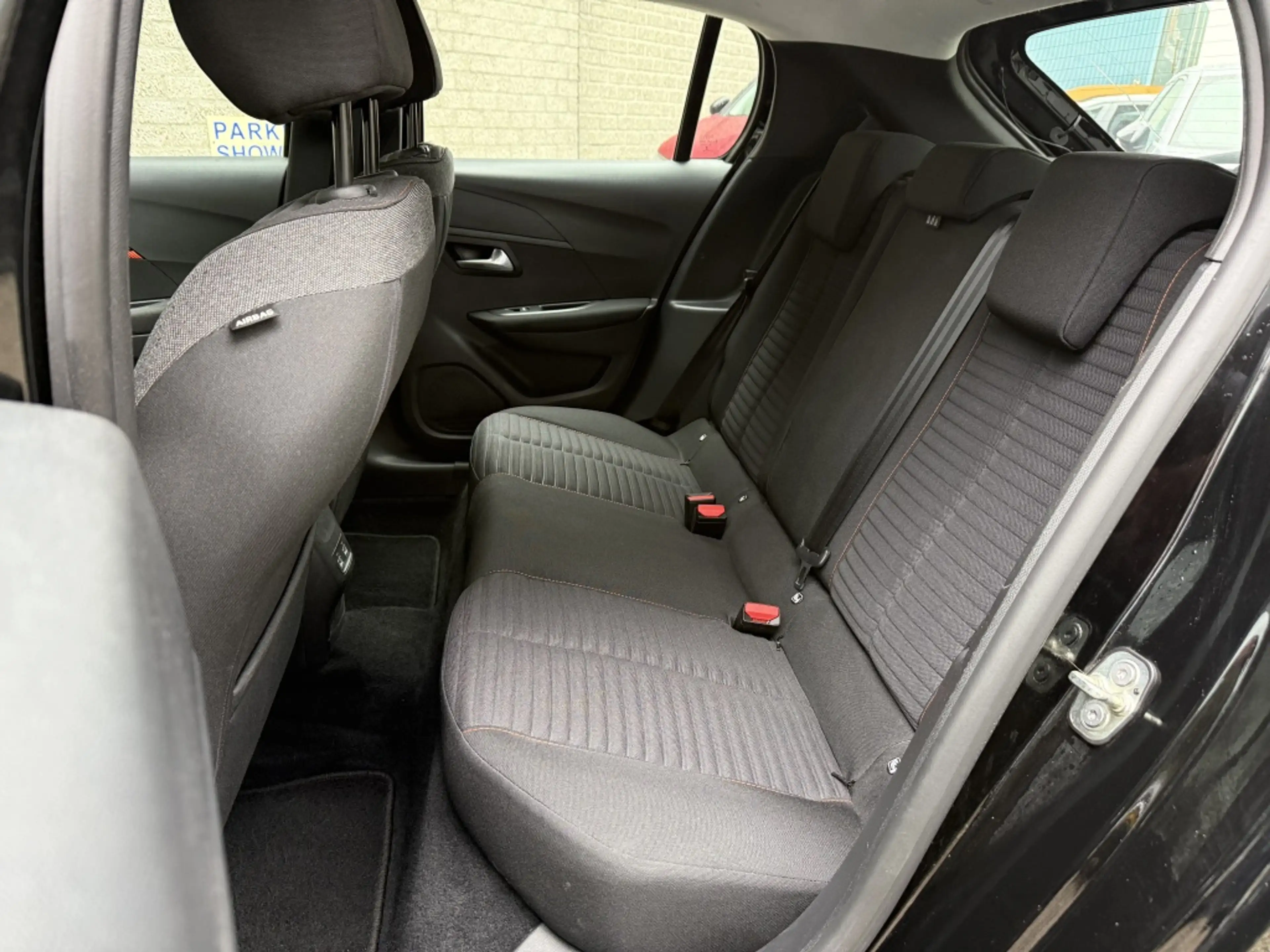 Peugeot e-208 Active Pack 50 kWh SOH 95 Stoelverwarming/Navi/Car — photo 14