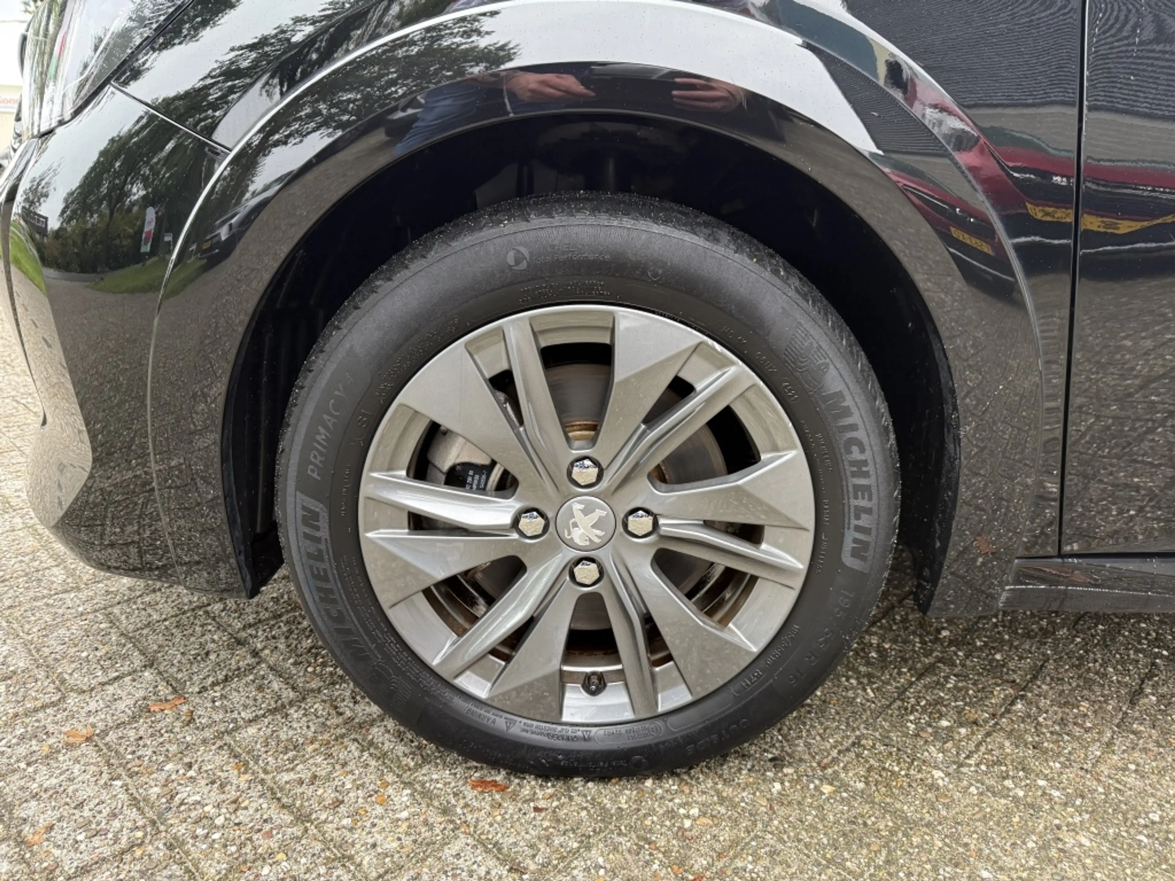 Peugeot e-208 Active Pack 50 kWh SOH 95 Stoelverwarming/Navi/Car — photo 7