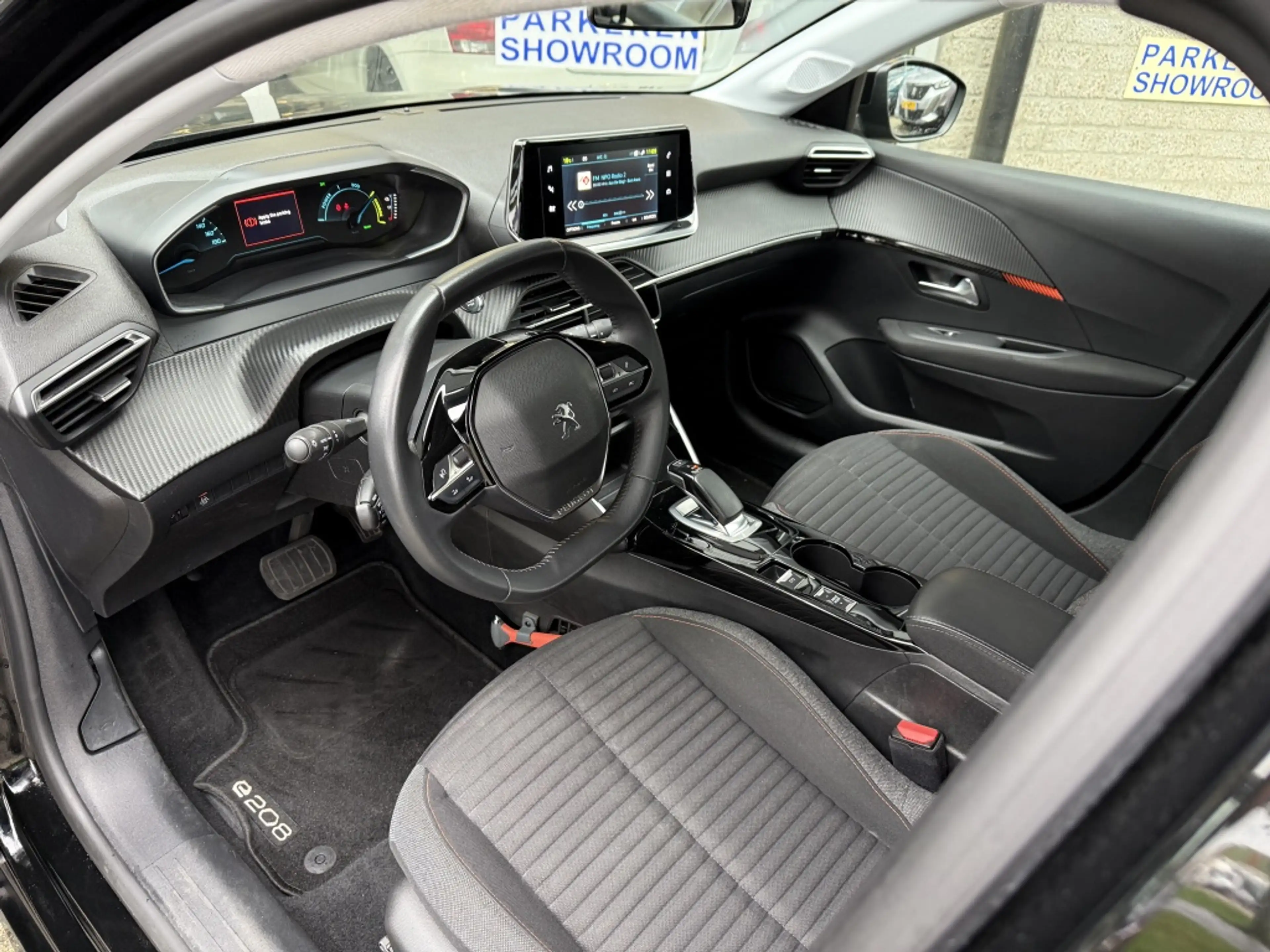 Peugeot e-208 Active Pack 50 kWh SOH 95 Stoelverwarming/Navi/Car — photo 4
