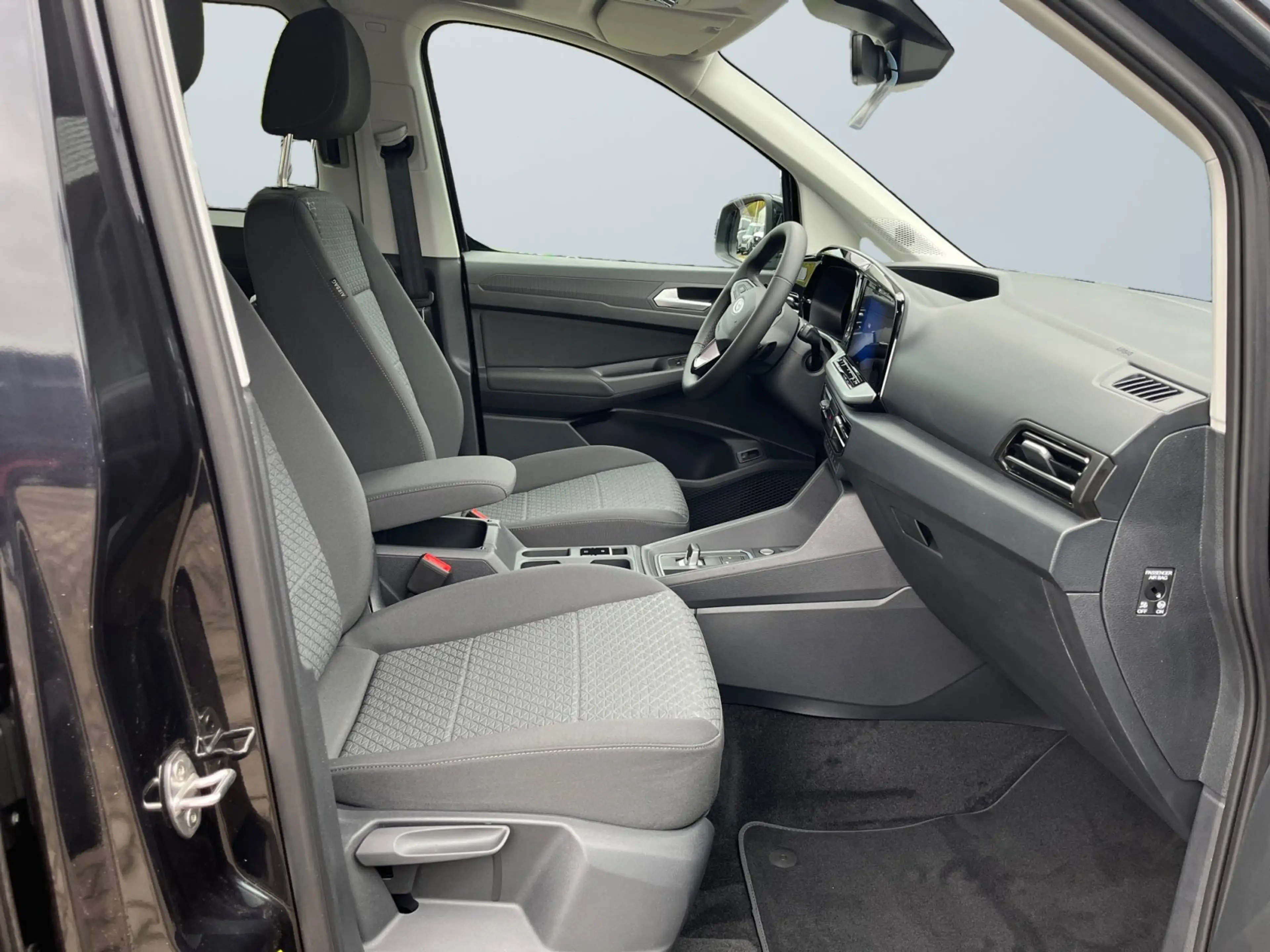 Ford Tourneo Connect Titanium 1.5 EcoBoost PHEV iACC — photo 10
