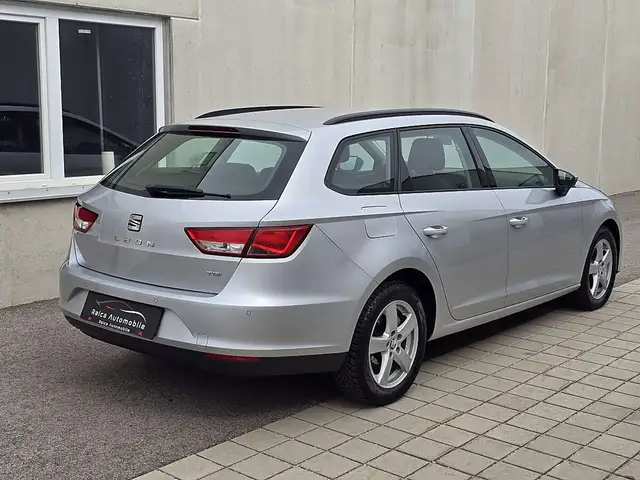Seat Leon Leon view 4