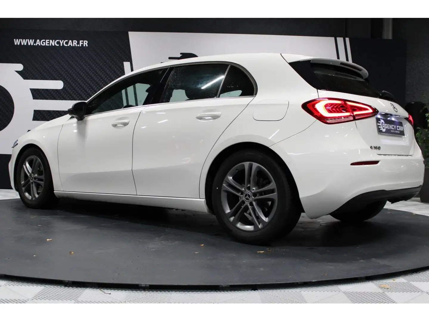 Mercedes-Benz A 160 A 160 berline Suivi complet Mercedes Blanc - 2