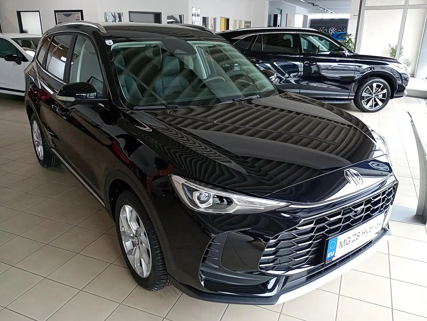 MG ZS 1.5 Hybrid+ Luxury Winterräder gratis prompt Schwarz - 2