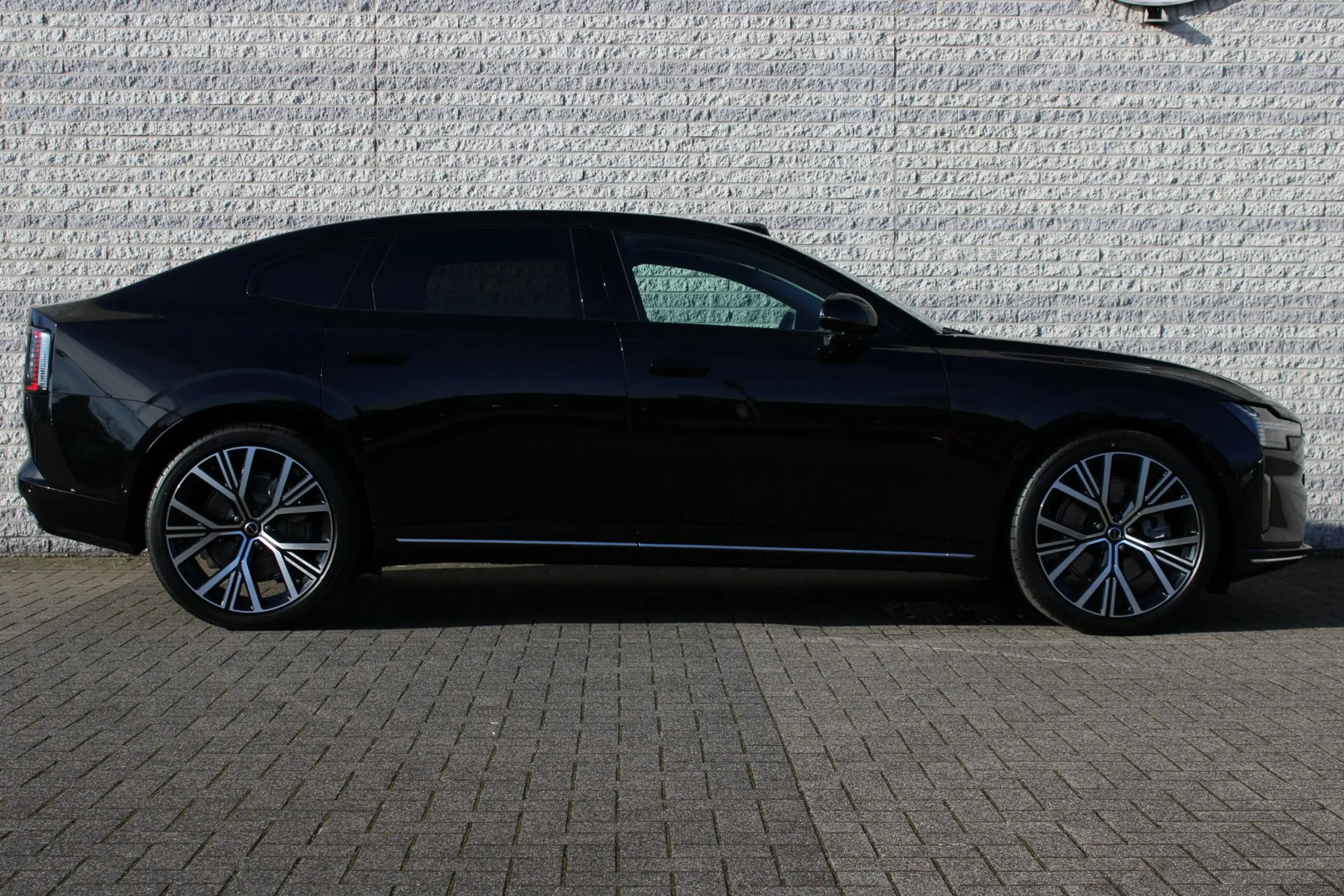Volvo ES90 Single Motor Ext. R. Ultra Launch Edition 92 kWh | — photo 5