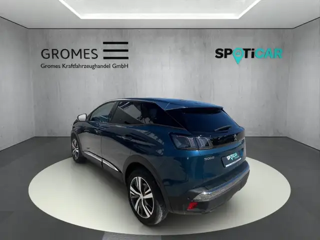 Peugeot 3008 view 5