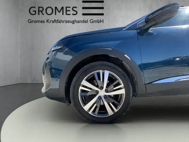 Peugeot 3008 view 11