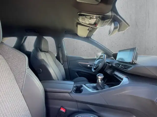Peugeot 3008 view 13