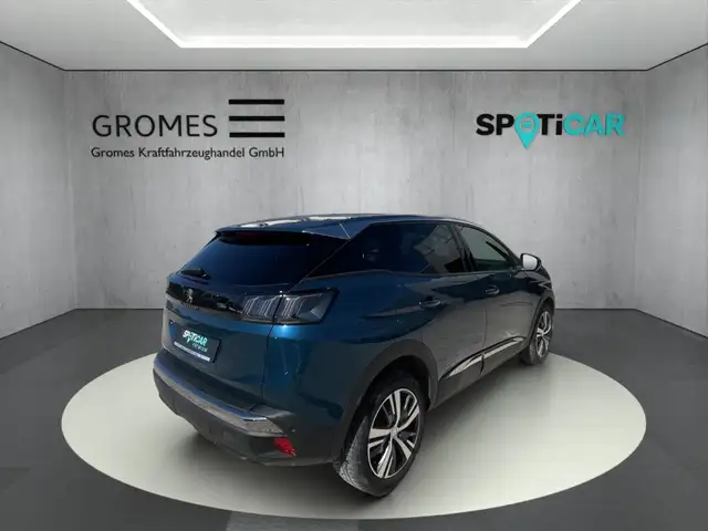 Peugeot 3008 view 3