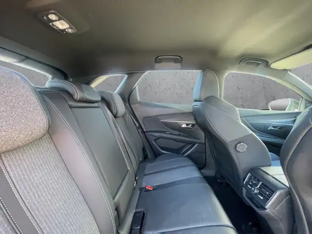 Peugeot 3008 view 14