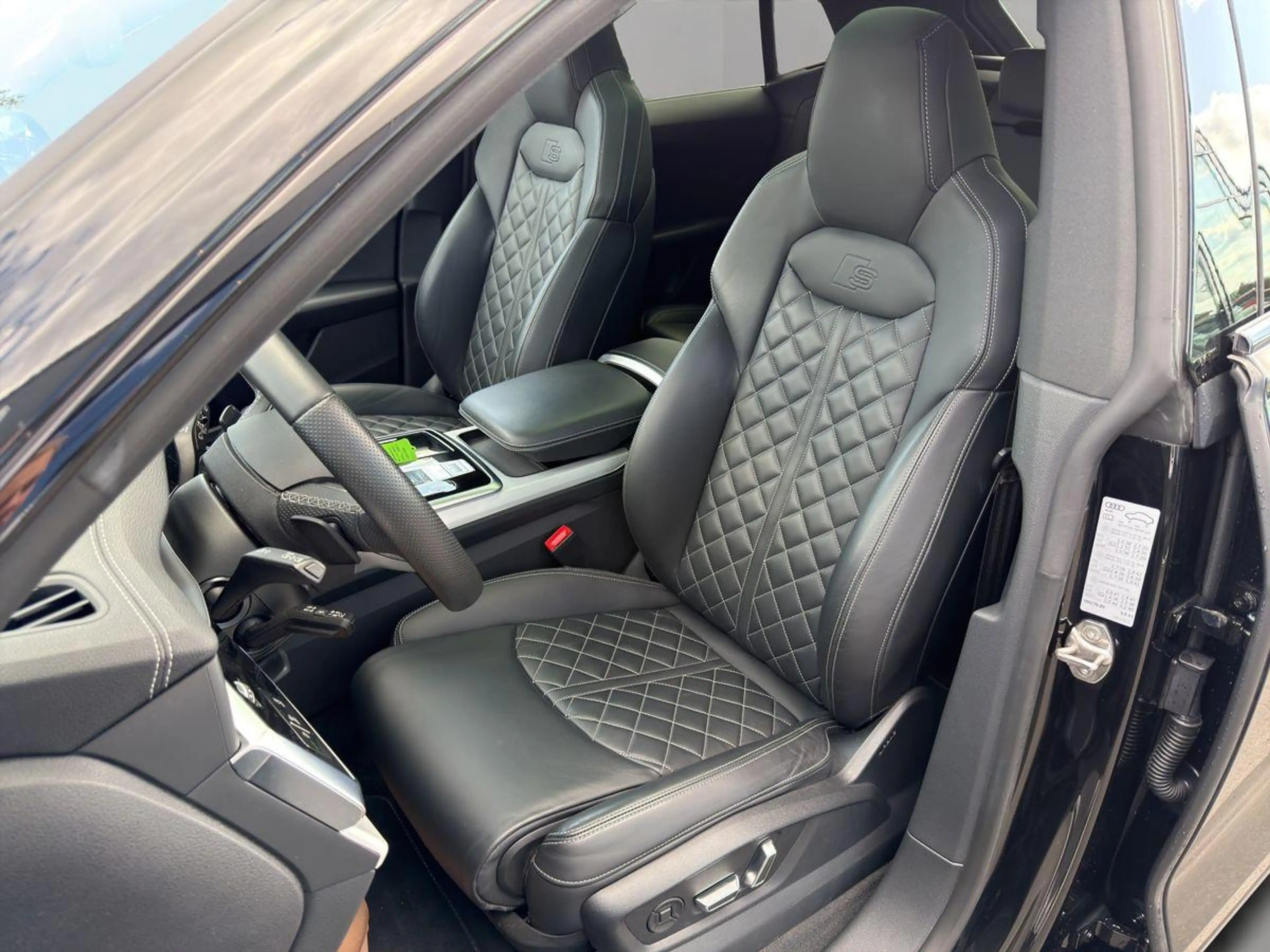Audi SQ8 4.0 V8 TFSI quattro *AHK*PANO*HUD*Matrix*KAM *360° — photo 10