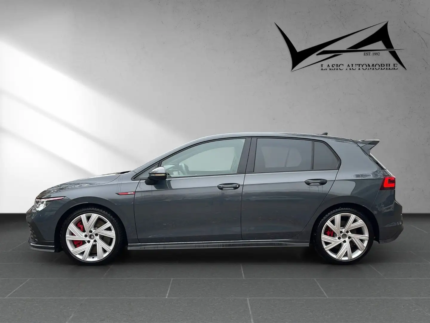 Volkswagen Golf VIII Lim. GTI Clubsport Grau - 2