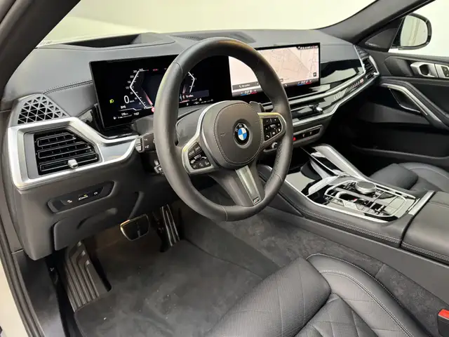 BMW X6 view 8