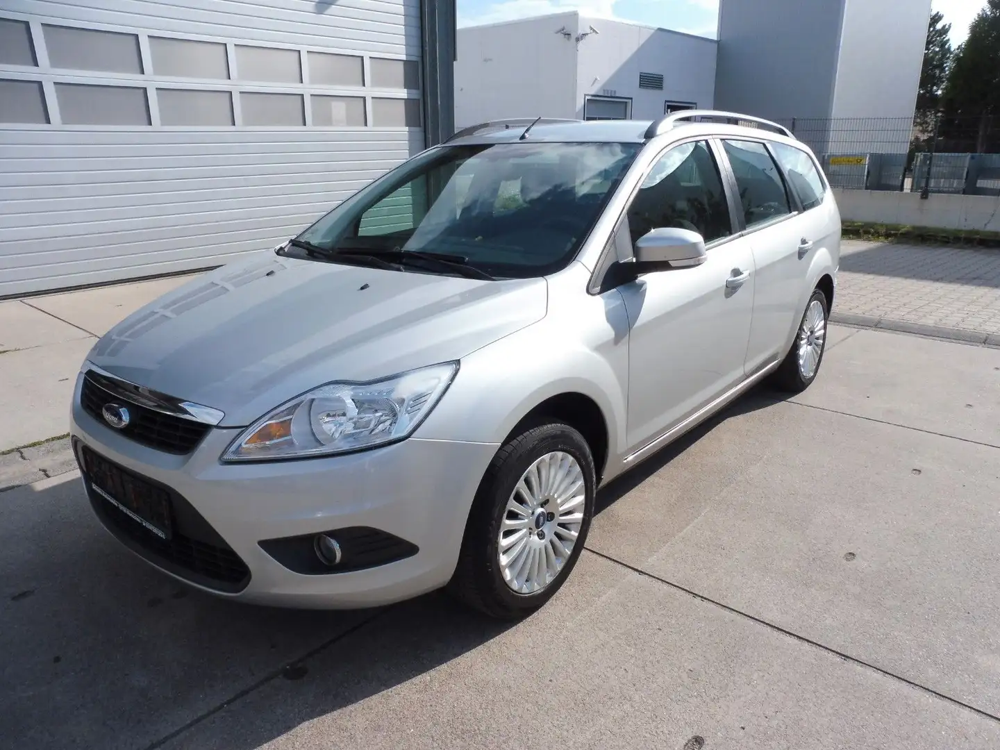 Ford Focus 1,6 Ambiente Turnier Euro 4 Argent - 1