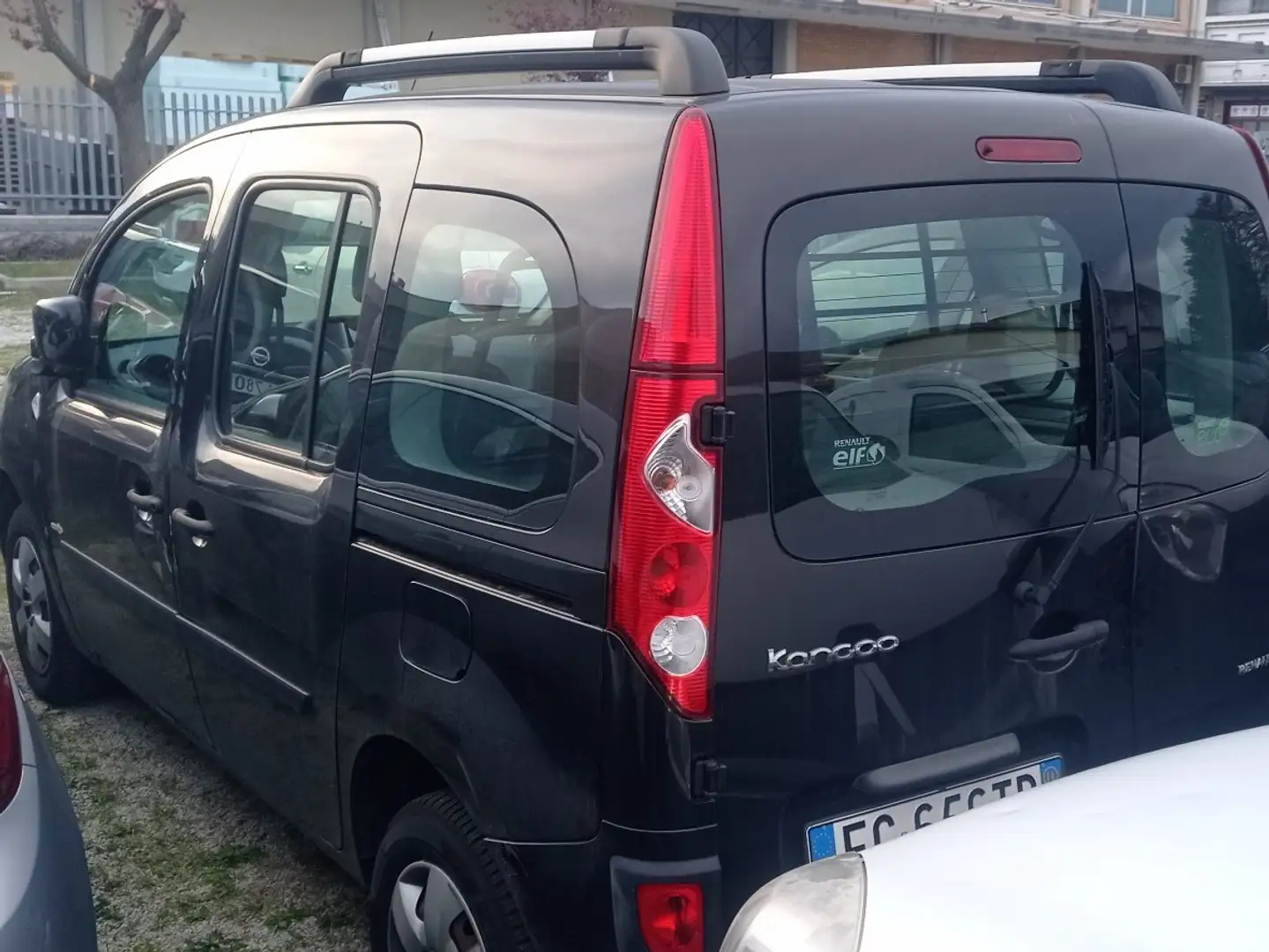 Renault Kangoo 1.5 dci Attractive 75cv E5 Černá - 1