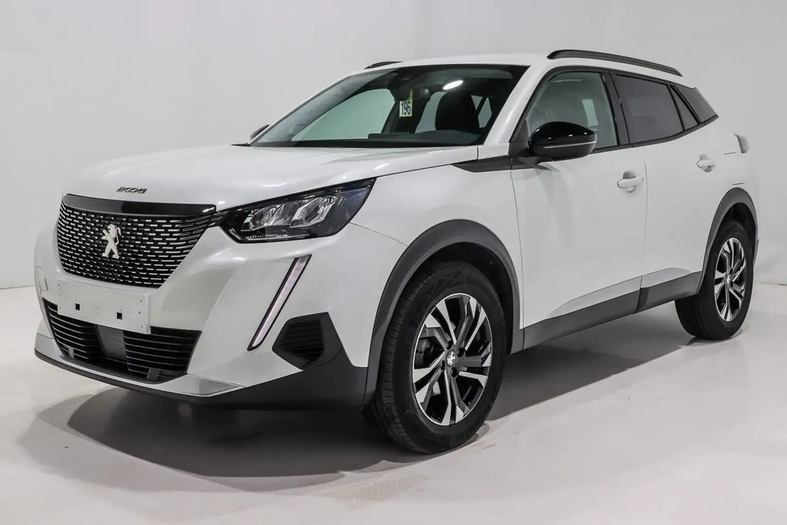 Peugeot 2008 1.5 BlueHDi Allure Pack S-Cockpit 3D-Cam-Rad-Gps. Blanc - 2