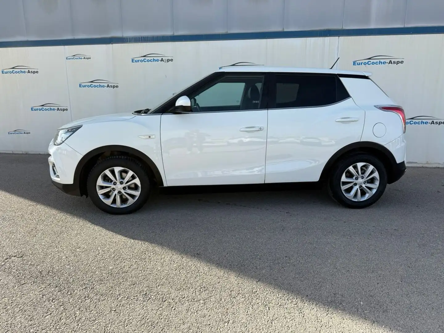 SsangYong Tivoli G16 Line 4x2 Blanco - 2