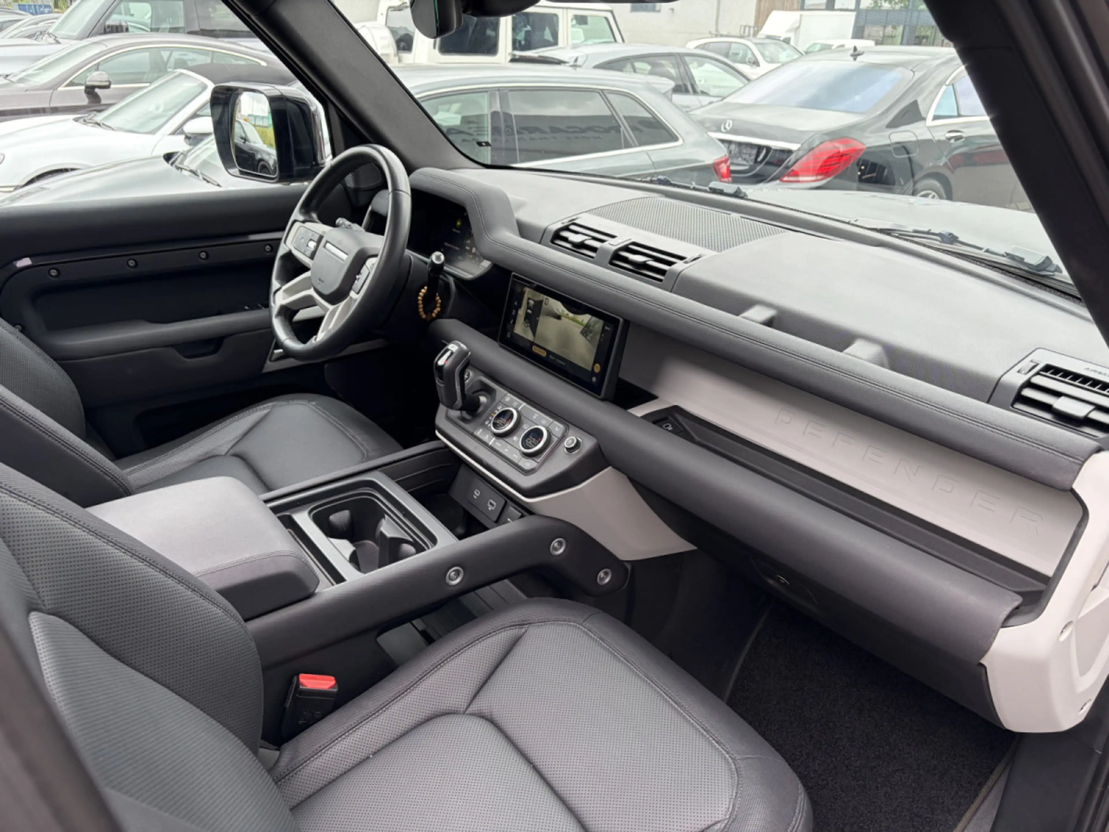 Land Rover Defender Defender 110 P300 Hybrid X-Dynamic SE/CARPATHIAN — photo 14