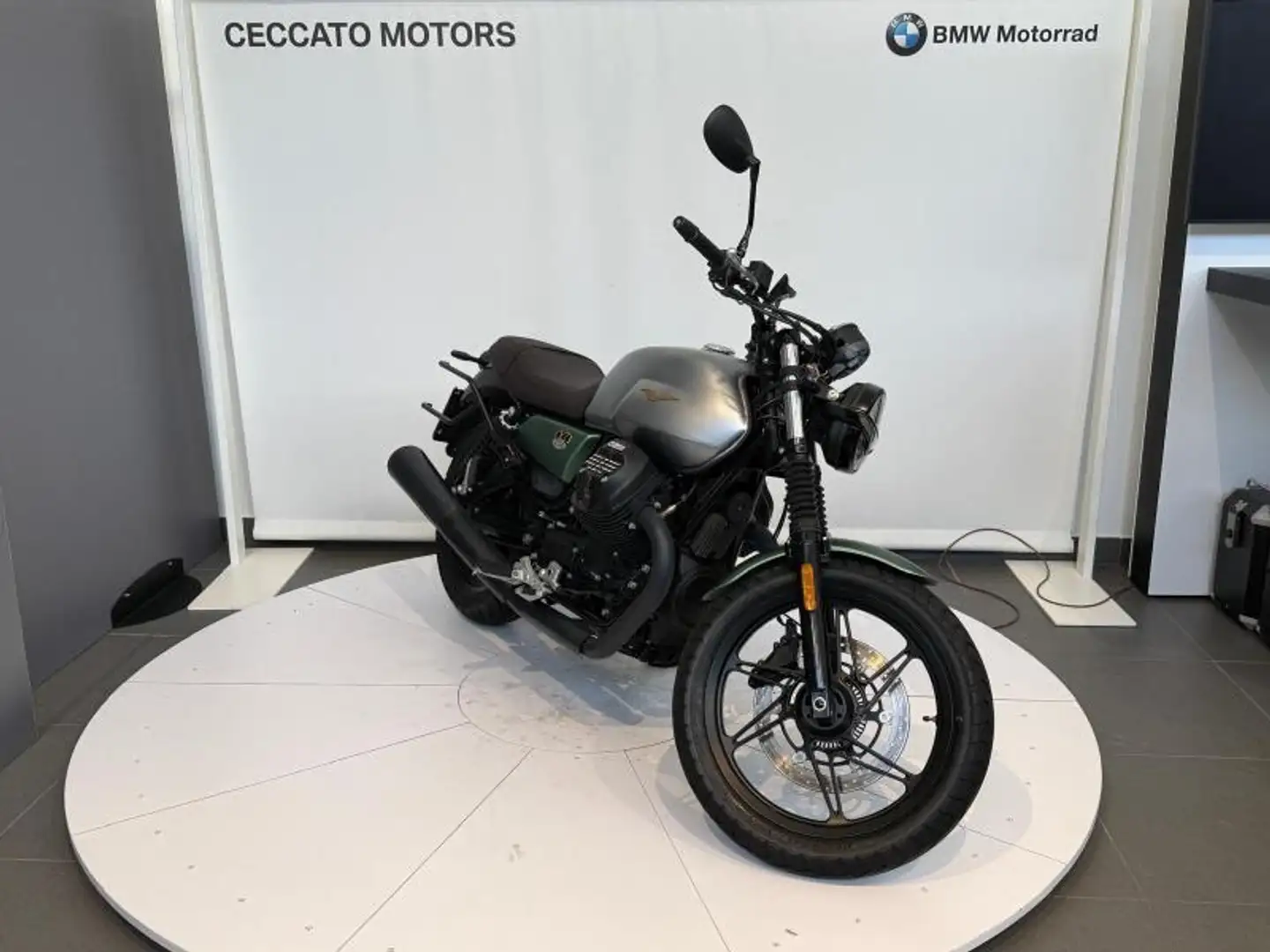 Moto Guzzi Stone my14 Rosso - 1