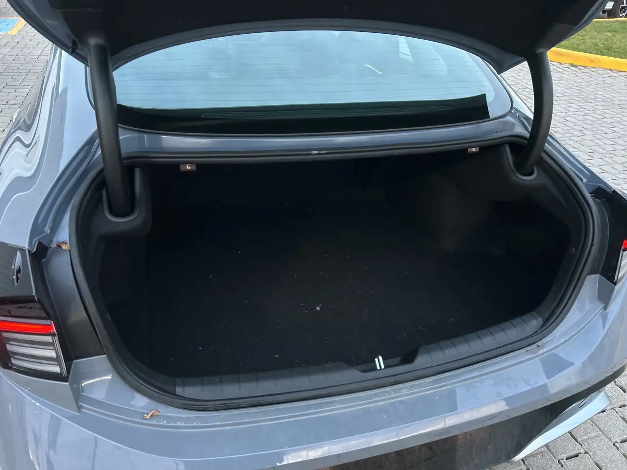 Hyundai SONATA снимка Hyundai SONATA