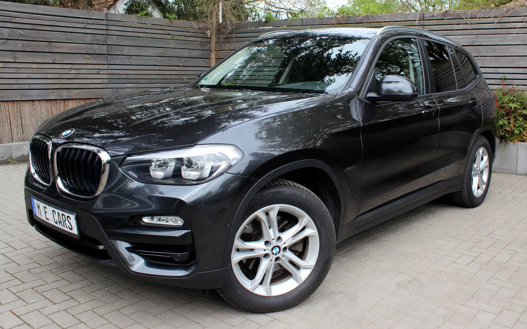 BMW X3 Advantage Scheckh 3Zo Klima Leder ACC Kamera uvm Grau - 1