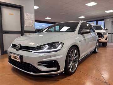 VOLKSWAGEN GOLF R