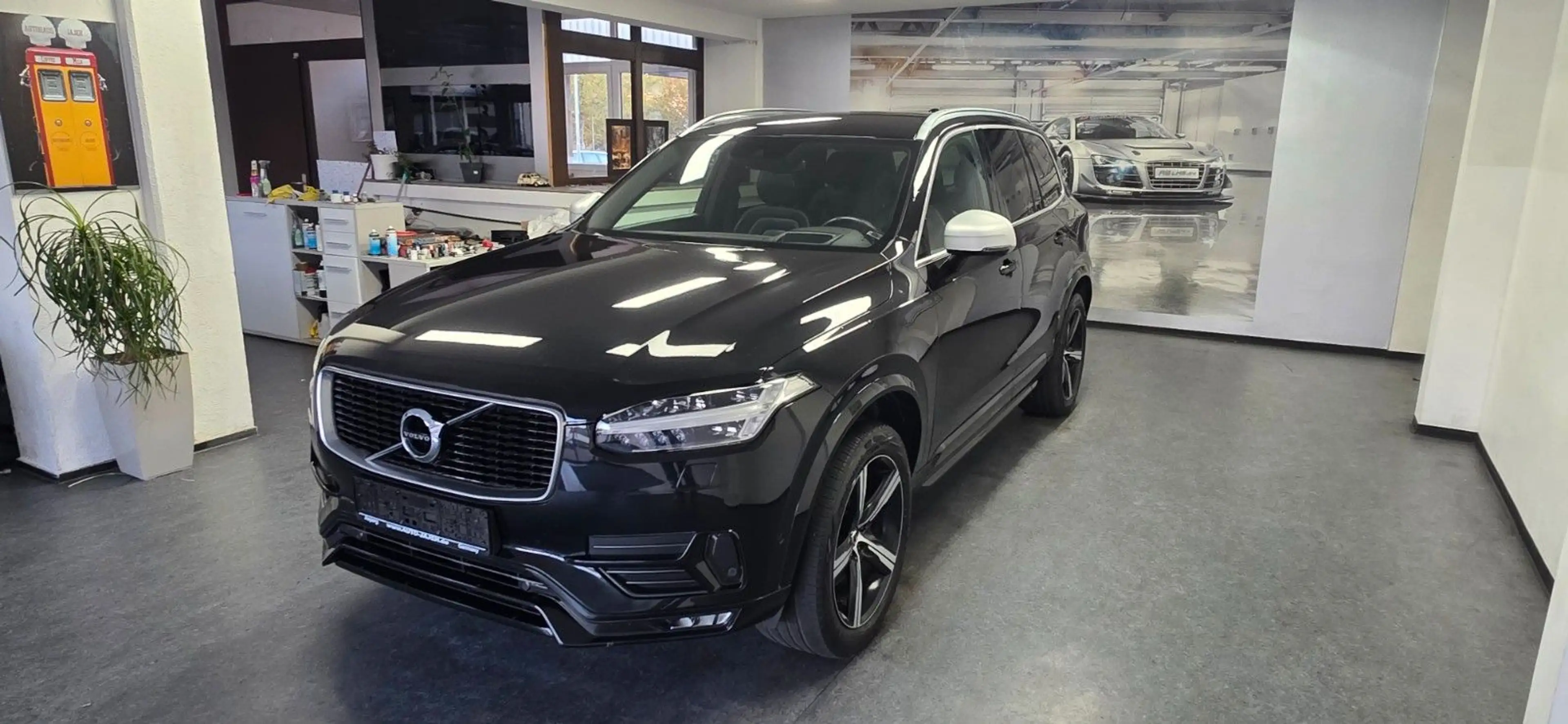 Volvo XC90 D5 AWD R-Design Automatik 85.000 km — photo 4