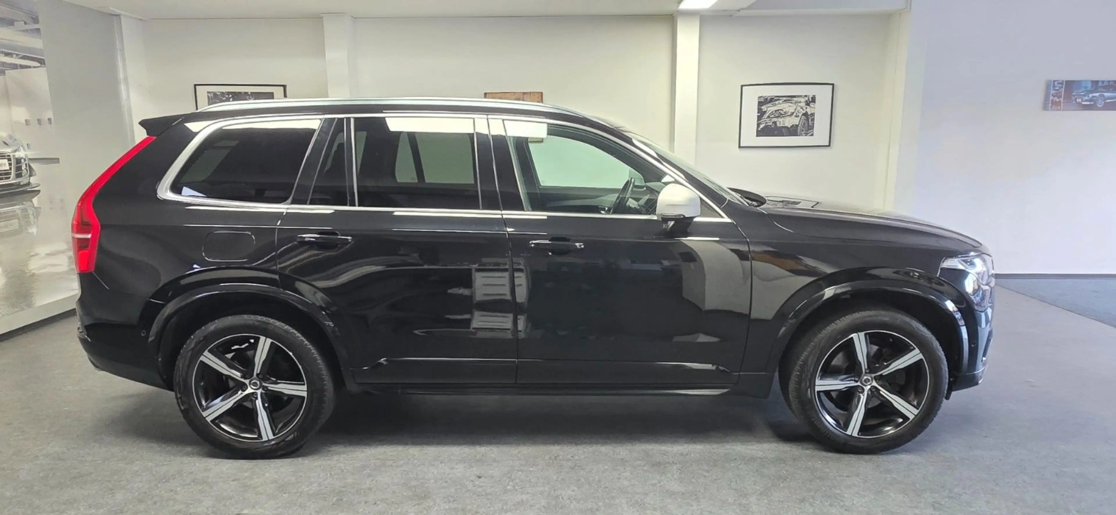 Volvo XC90 D5 AWD R-Design Automatik 85.000 km