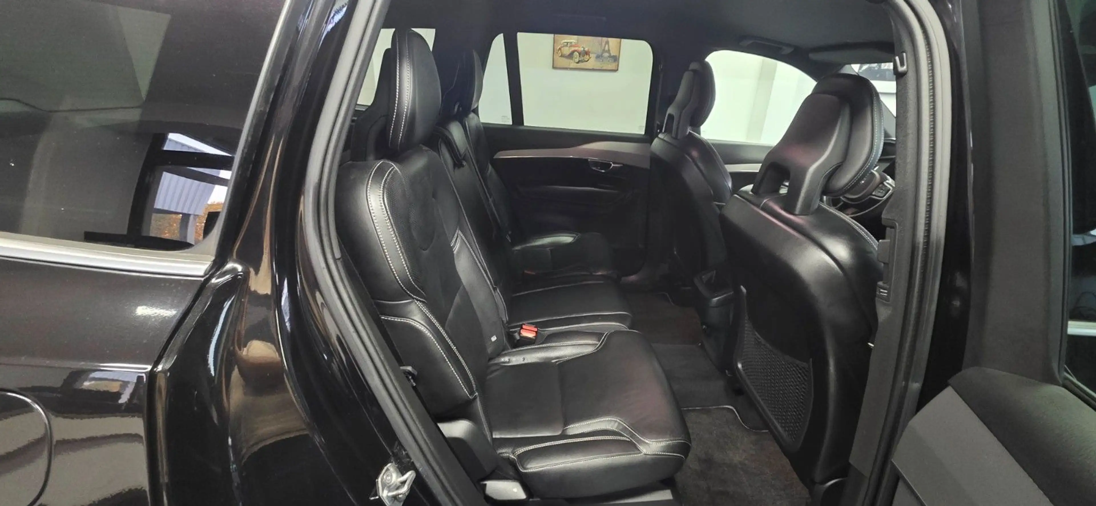 Volvo XC90 D5 AWD R-Design Automatik 85.000 km — photo 10