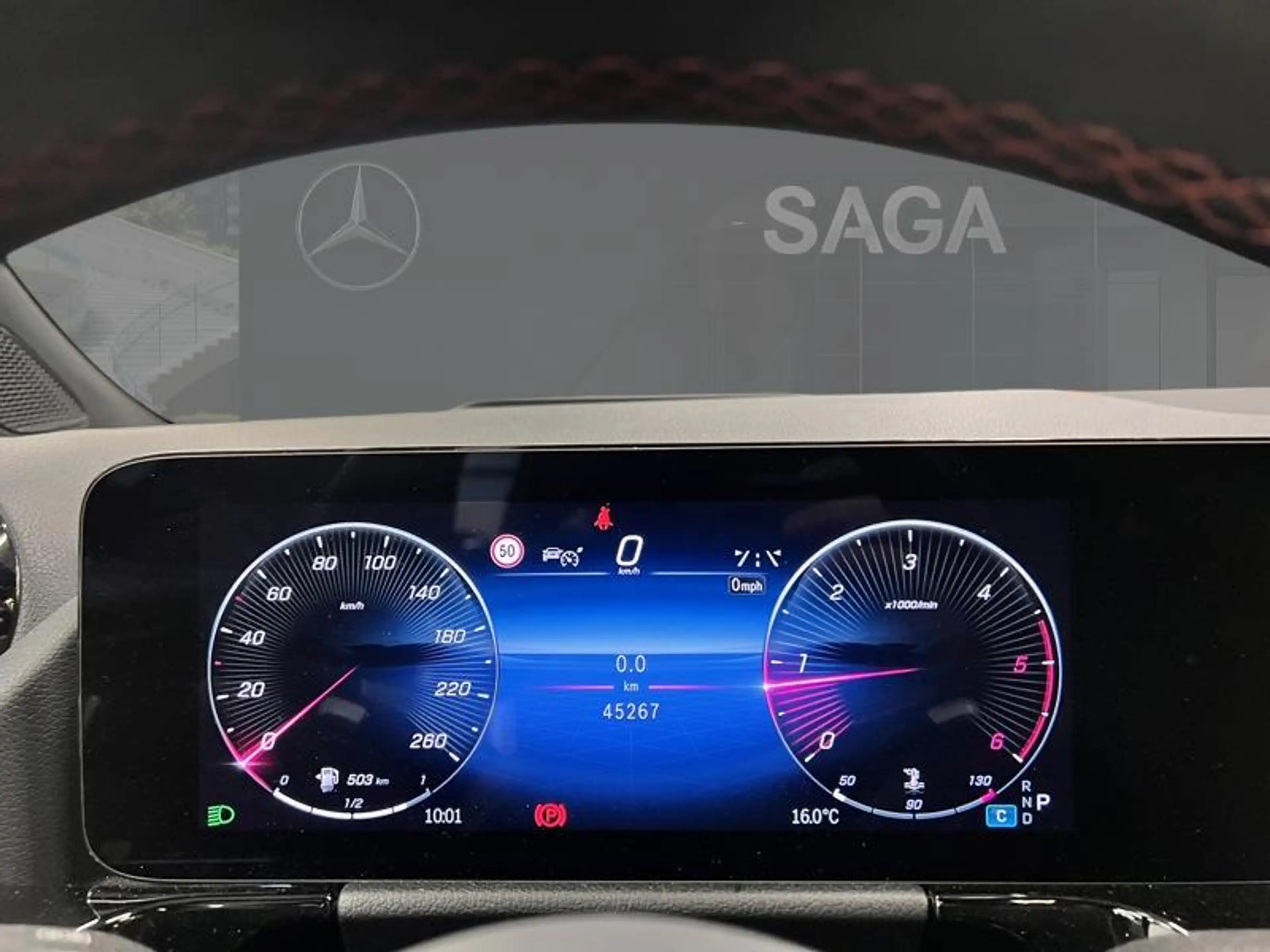 Mercedes-Benz B 180 d AMG Pack Night Pano Attelage — photo 12