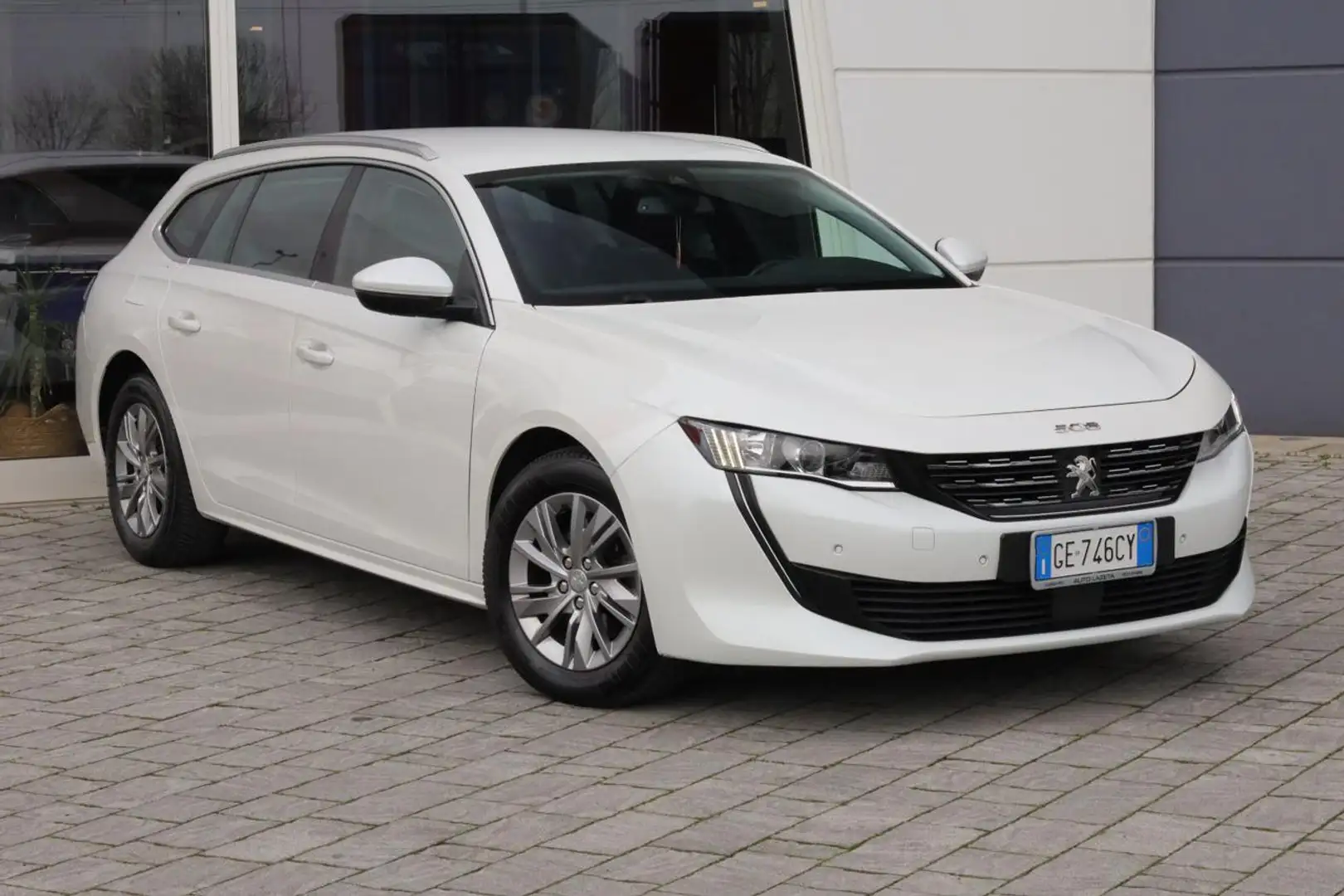 Peugeot 508 BlueHDi 130 Stop&Start EAT8 SW Active Business White - 1