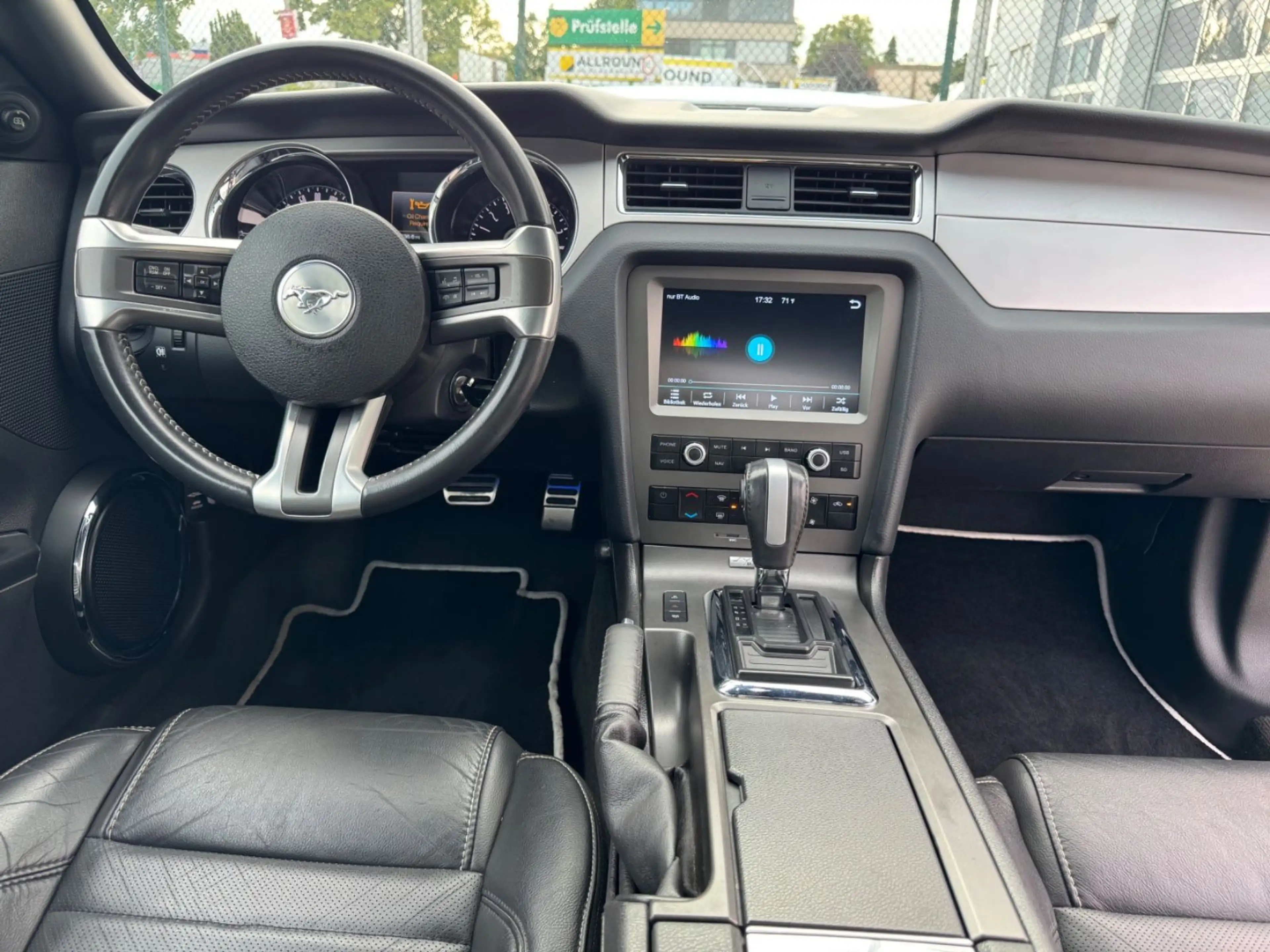 Ford Mustang GT 5.0 COUPE AUTOMATIK * NAVI* LEDER* — photo 12