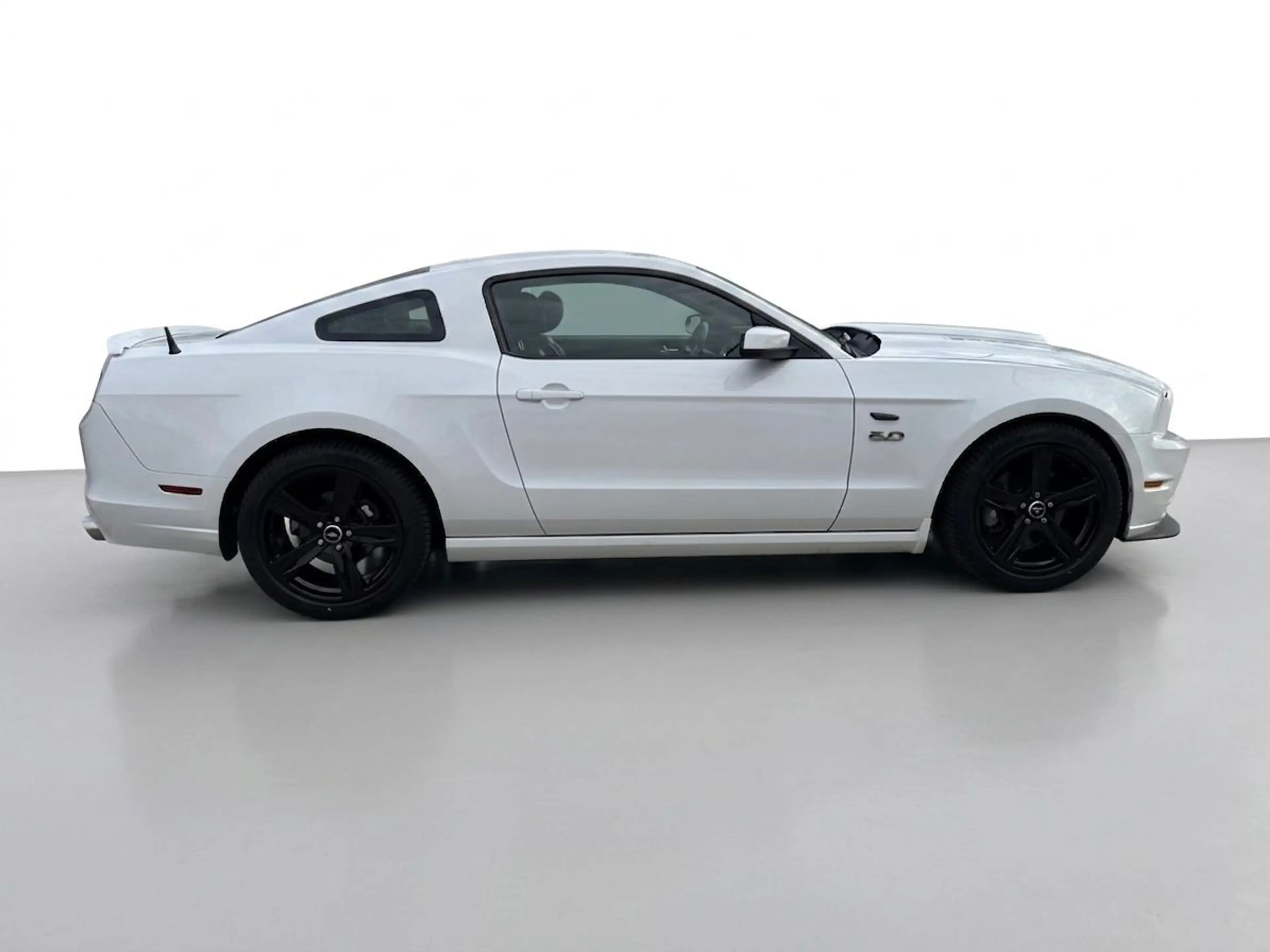 Ford Mustang GT 5.0 COUPE AUTOMATIK * NAVI* LEDER* — photo 4