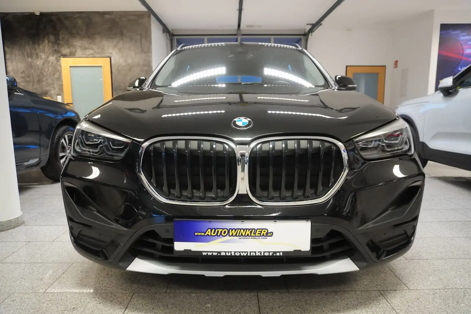BMW X1 xDrive25e PHEV Aut. LED/Navi Schwarz - 2