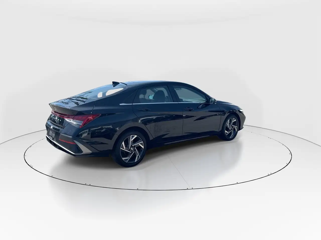 Hyundai ELANTRA снимка Hyundai ELANTRA